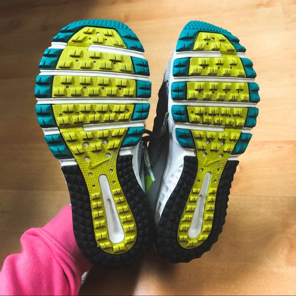 Nike Gray & Teal Wild Trail Running Sneaker Athletic Shoe Womens Size 6.5 - Picture 7 of 8